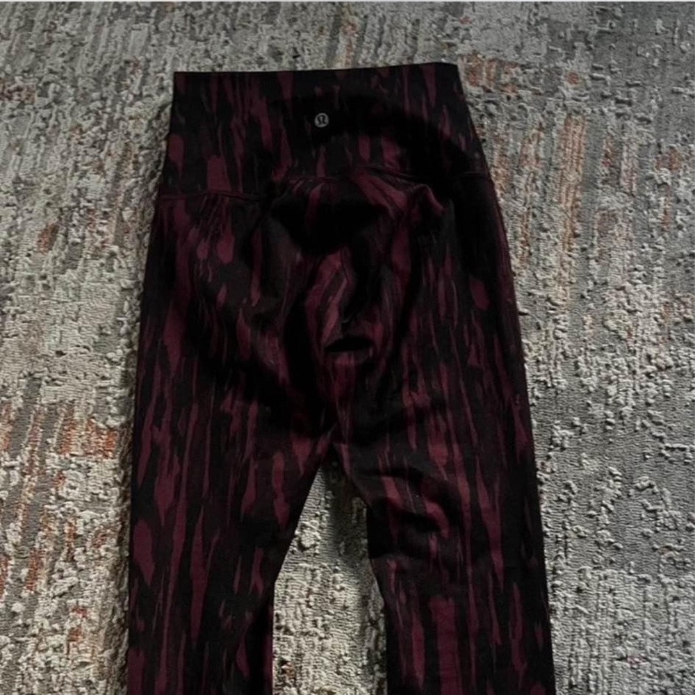 Lululemon design align leggings size 2 25 in like brand new